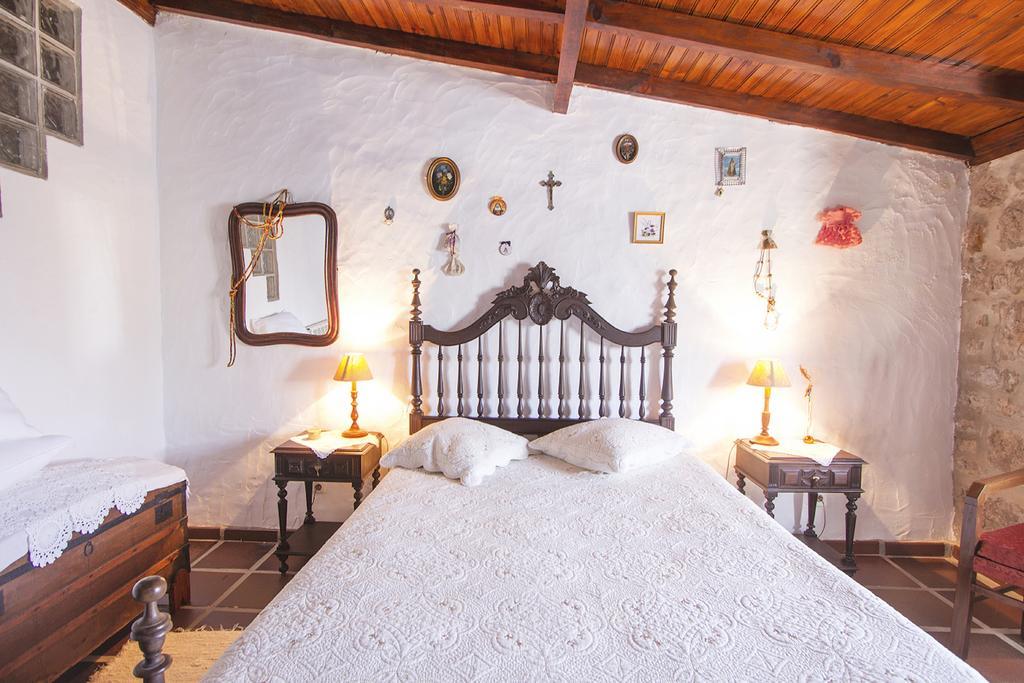 Casa Do Professor Casais dos Monizes